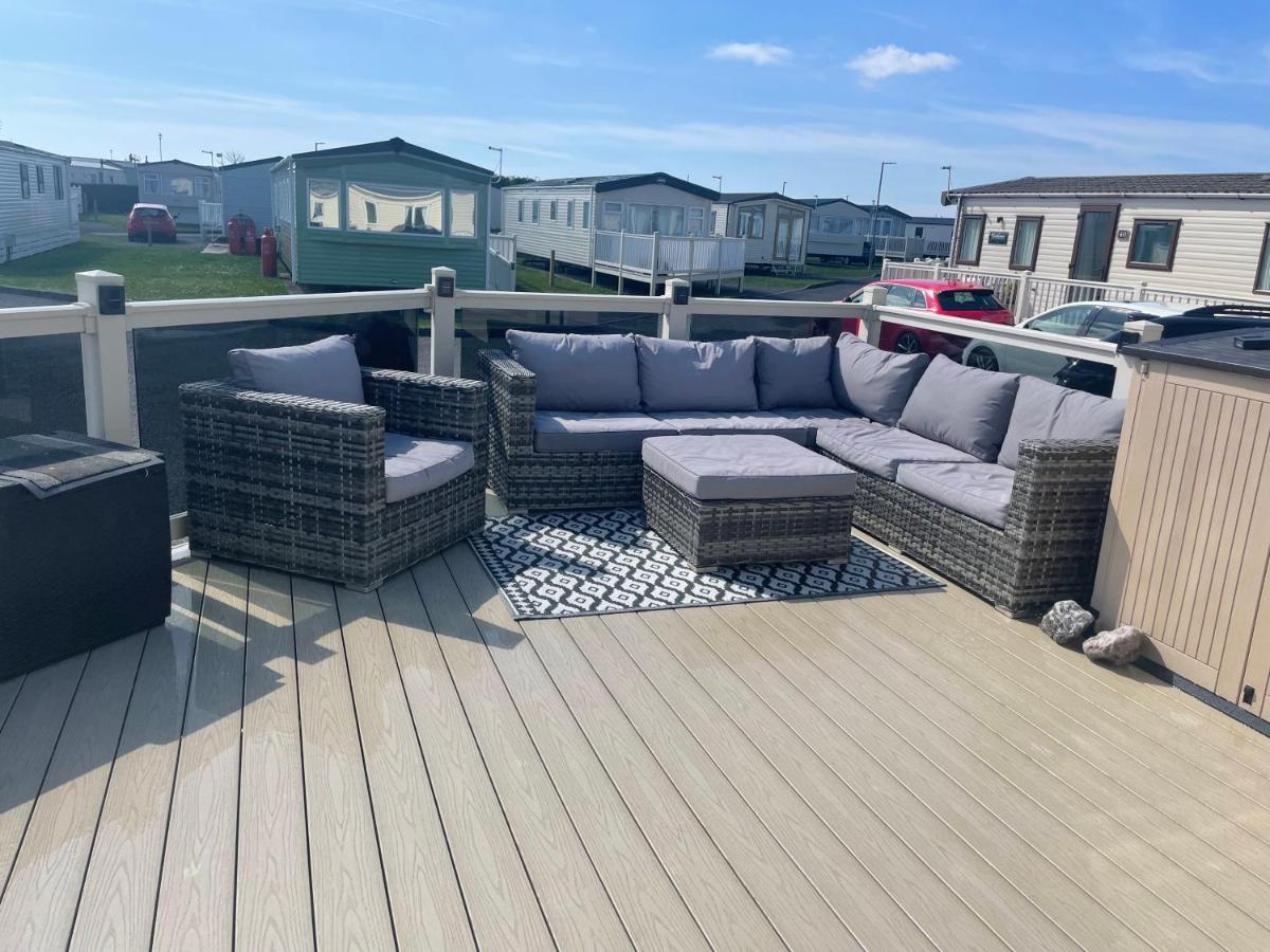 Trecco Bay Caravan Hire 4 Bedrooms Sleeps 10 Porthcawl Exteriör bild